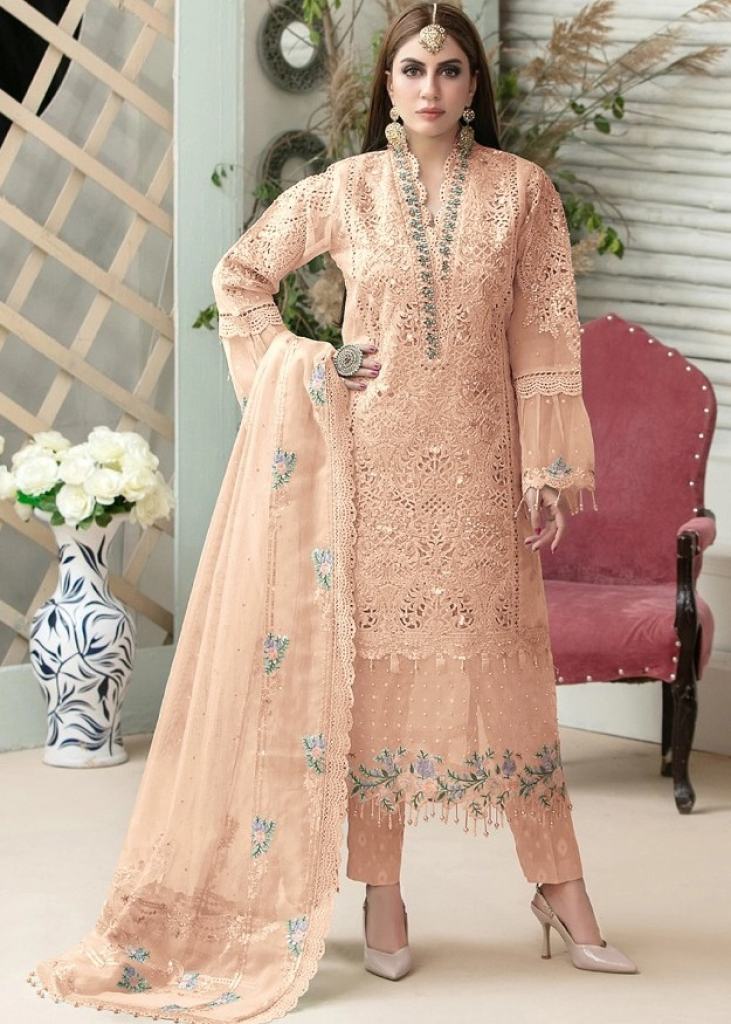 Latest trendy peach colour suit and dupatta colour combination ideas.... -  YouTube | Pink colour combination dresses, Peach color dress, Pink colour  dress