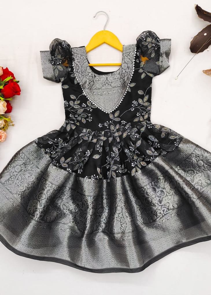 FULL SATIN BABY FROCK/SATIN BABY DRESS WITH BOW - YouTube