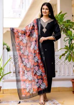 Designer Kurta Set Pure Viscose Chanderi Silk With Heavy Beats Embroidery Sequence Work Black Color SC DN 30
