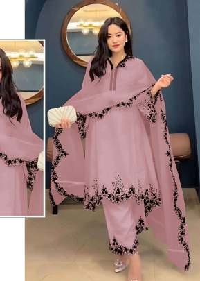  Mah E Rooh Heavy Faux Georgette with Embroidered work Pakistani Suit Light Pink Color DN 5168