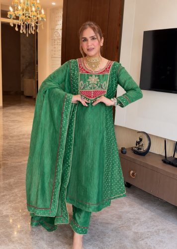  Stylish Trending Salsa Silk Top Pent dupatta Set With Embroidery Beads Work Green Color  DN 1281