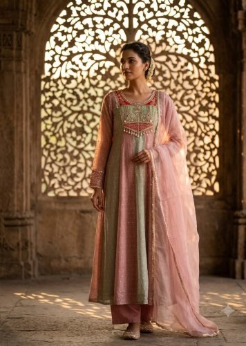 Trending Designer  Crush Butte Anarkali Gown Pent Dupatta Set With Embroidery Bits And Sequence Work Pink And Peach DN 822